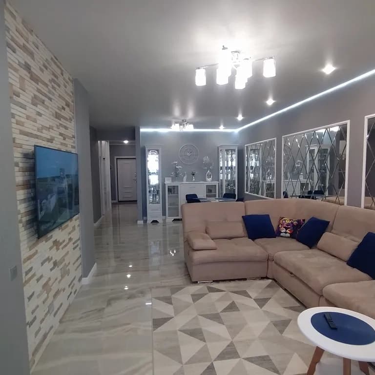Супер квартира в центре, с видом на море