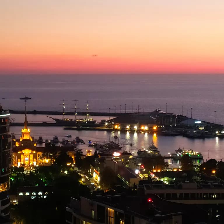 Супер квартира в центре, с видом на море
