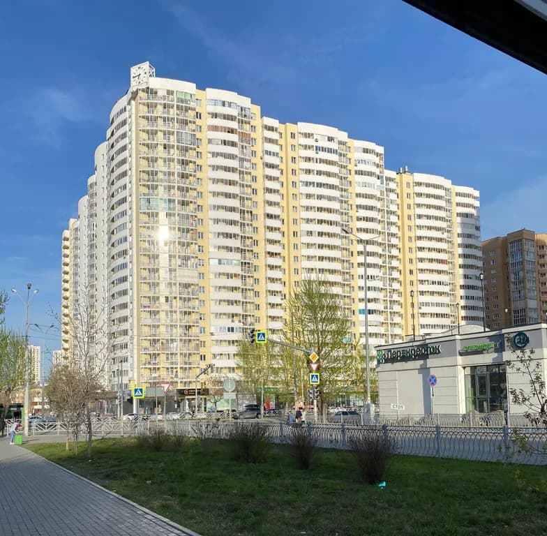 Видовая евродвушка у метро  бесконтактным заселением