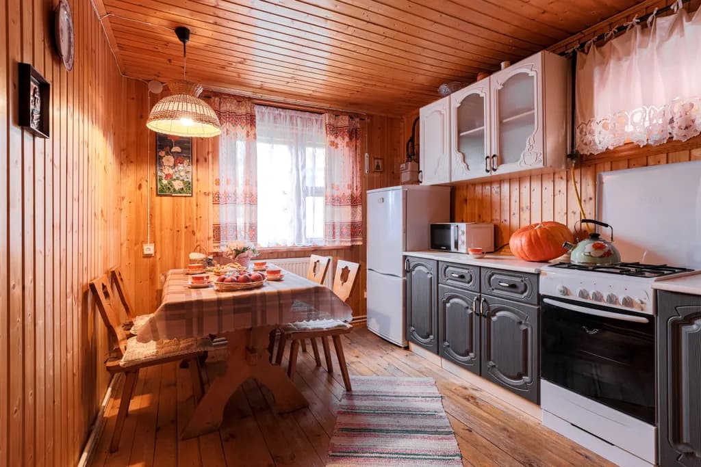 Монастырская изба