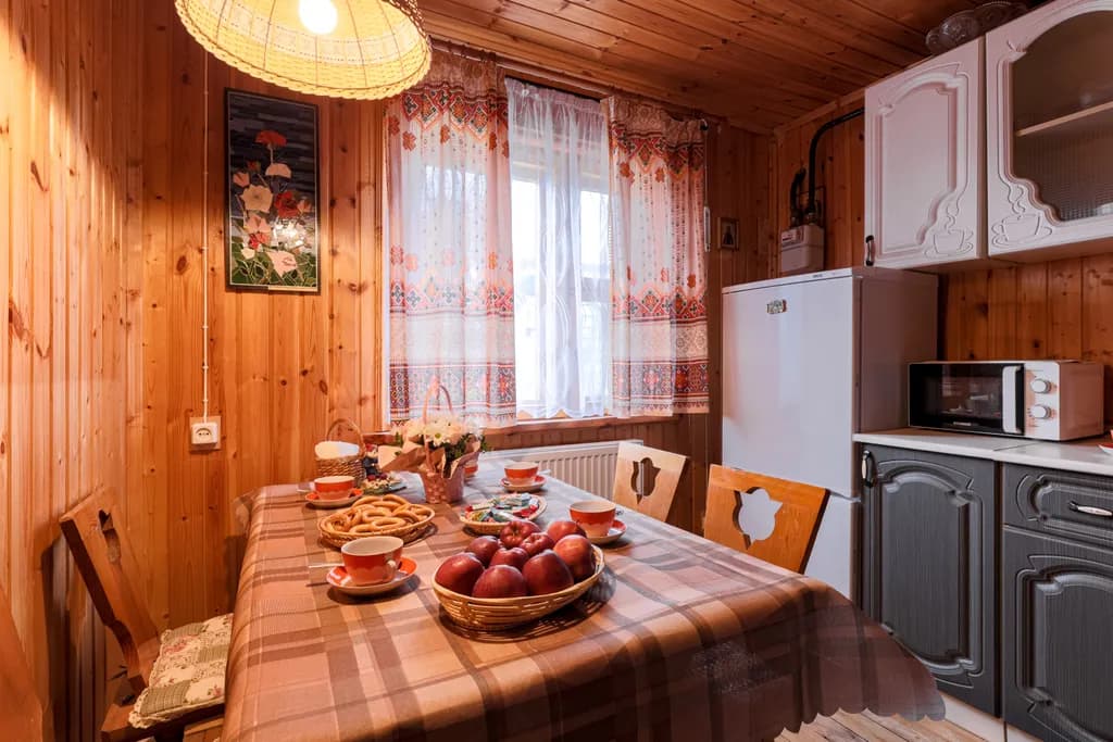 Монастырская изба