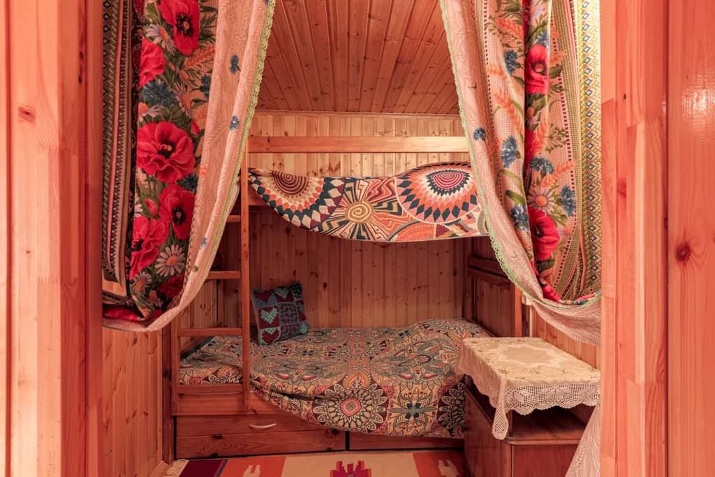 Монастырская изба