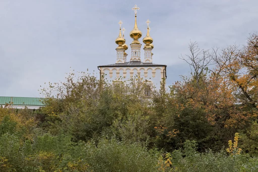 Монастырская изба