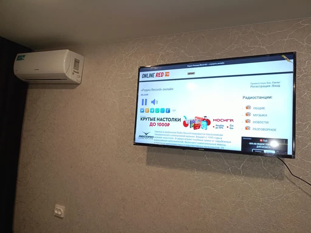 Квартира с новым ремонтом на первом этаже