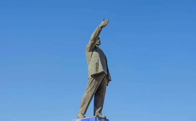 Памятник В. И. Ленину
