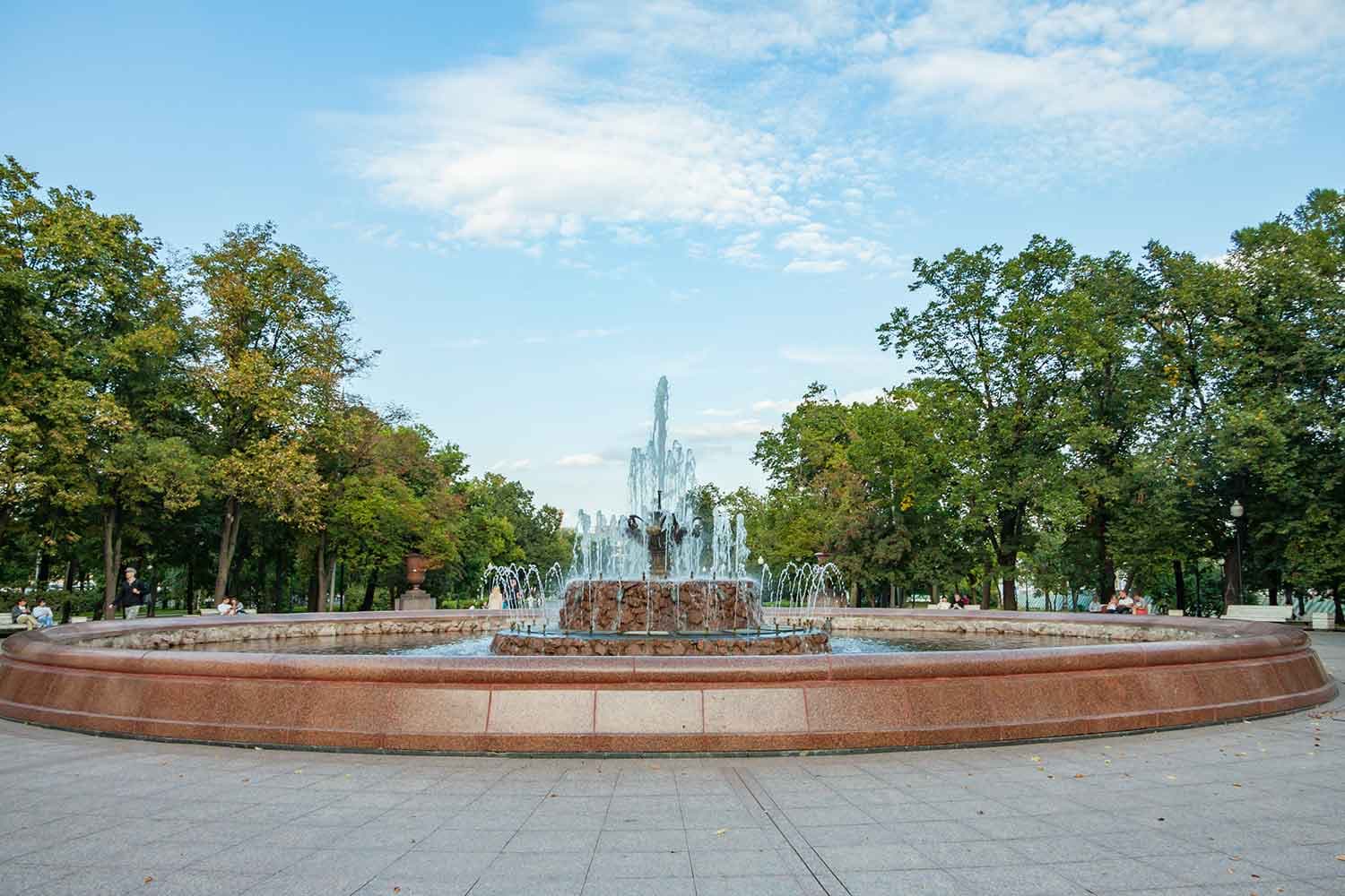 Репинский сквер