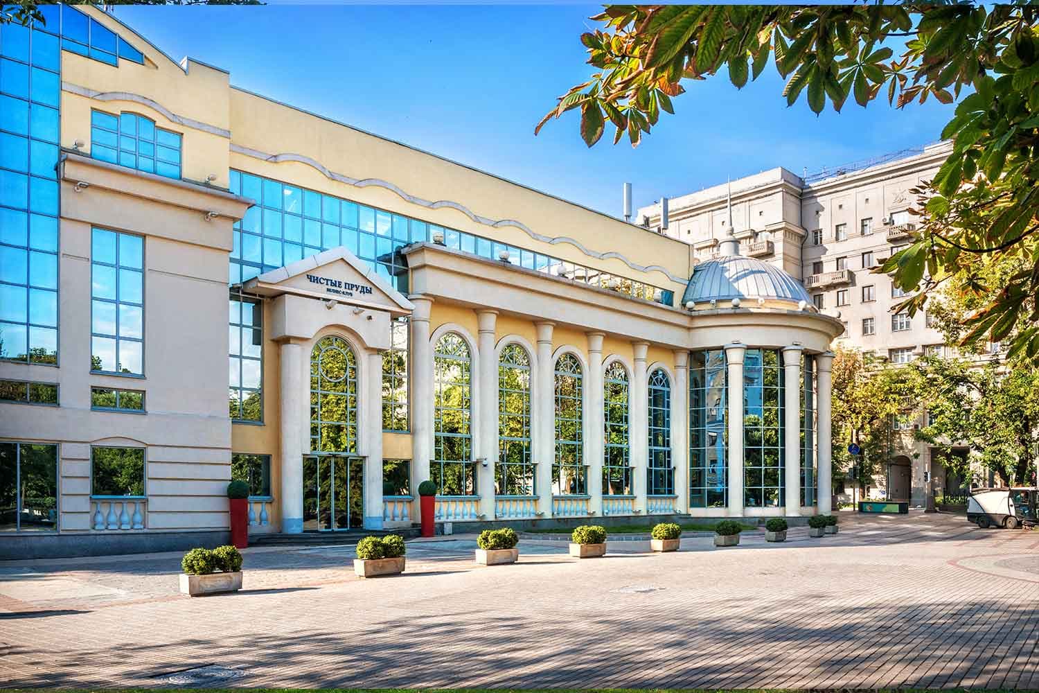Чистые пруды