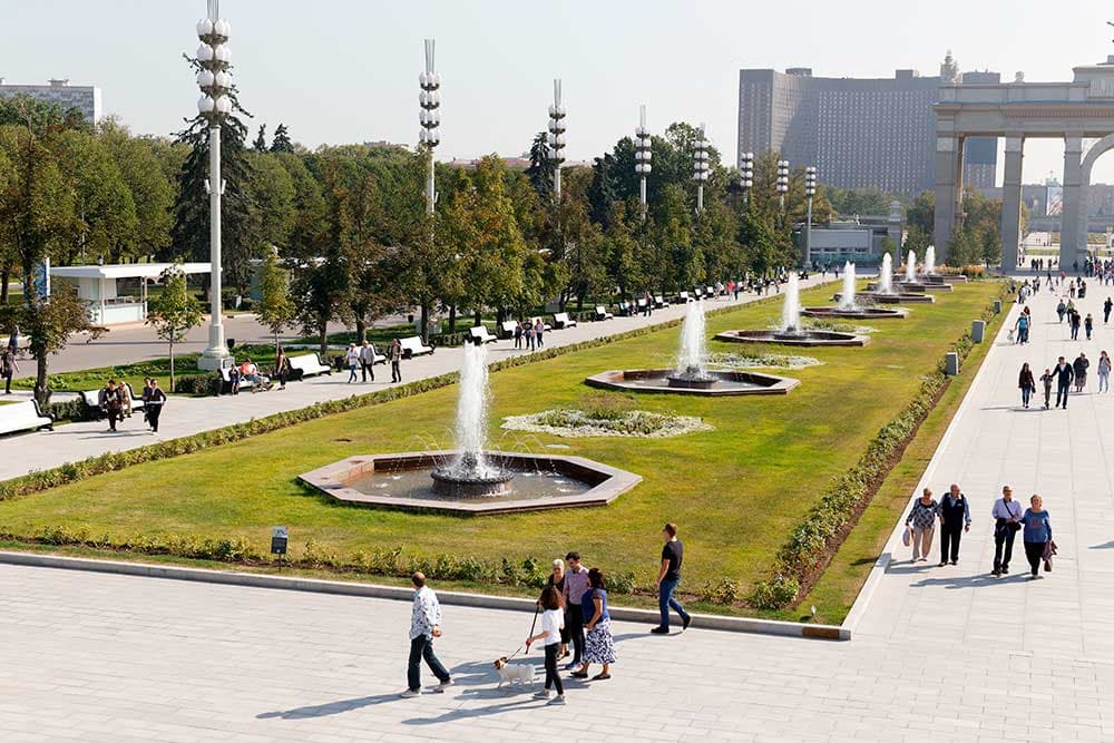 Аллея космонавтов (Каштановая роща)