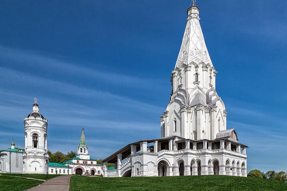 Государев двор