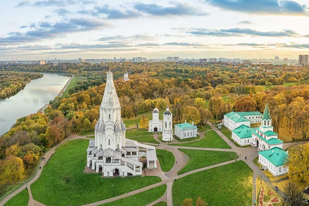 Государев двор