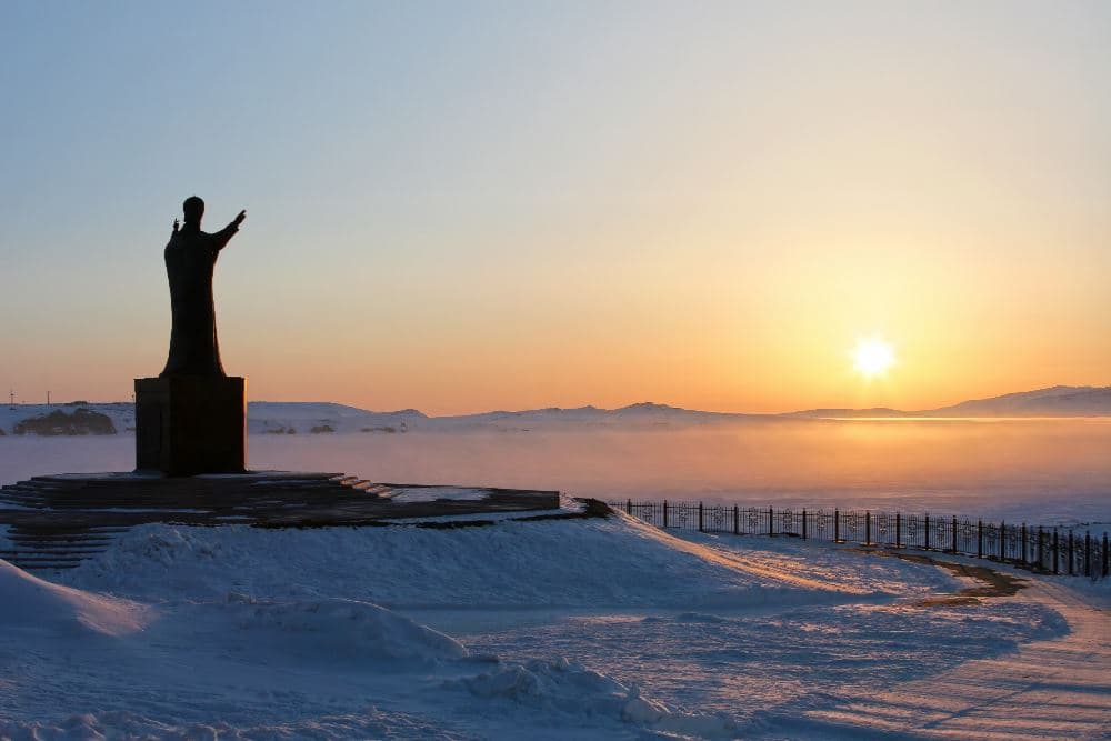 Памятник святому Николаю Чудотворцу