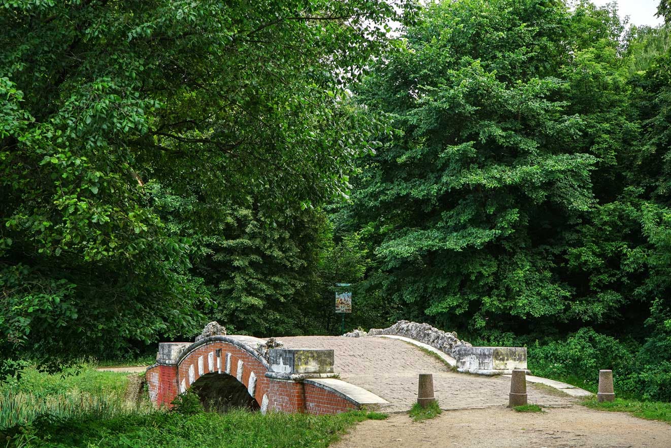 Горбатый мостик