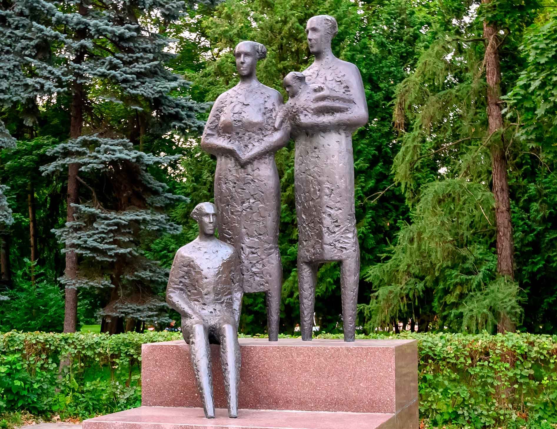 Скульптура «Дети мира»