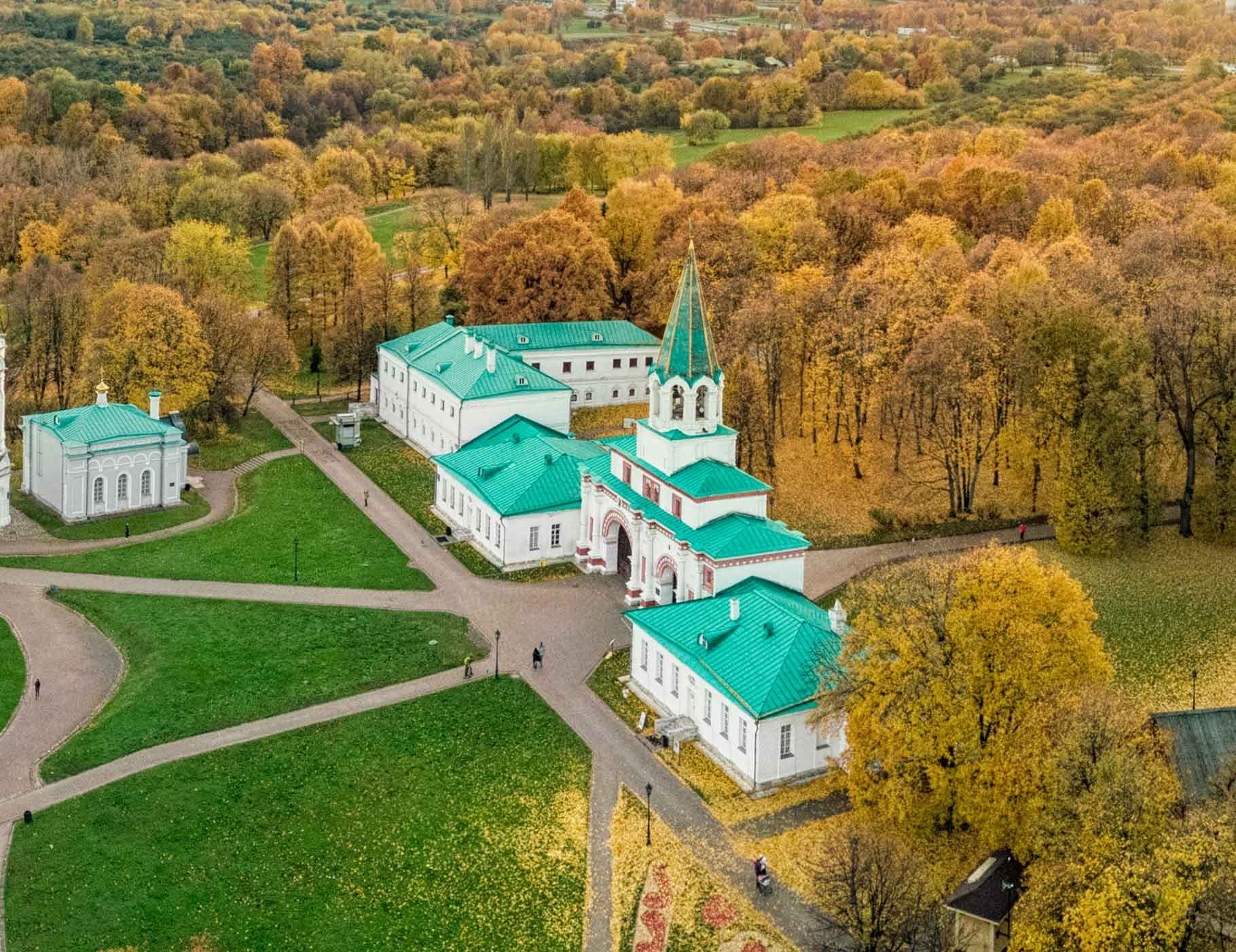 Сытный двор