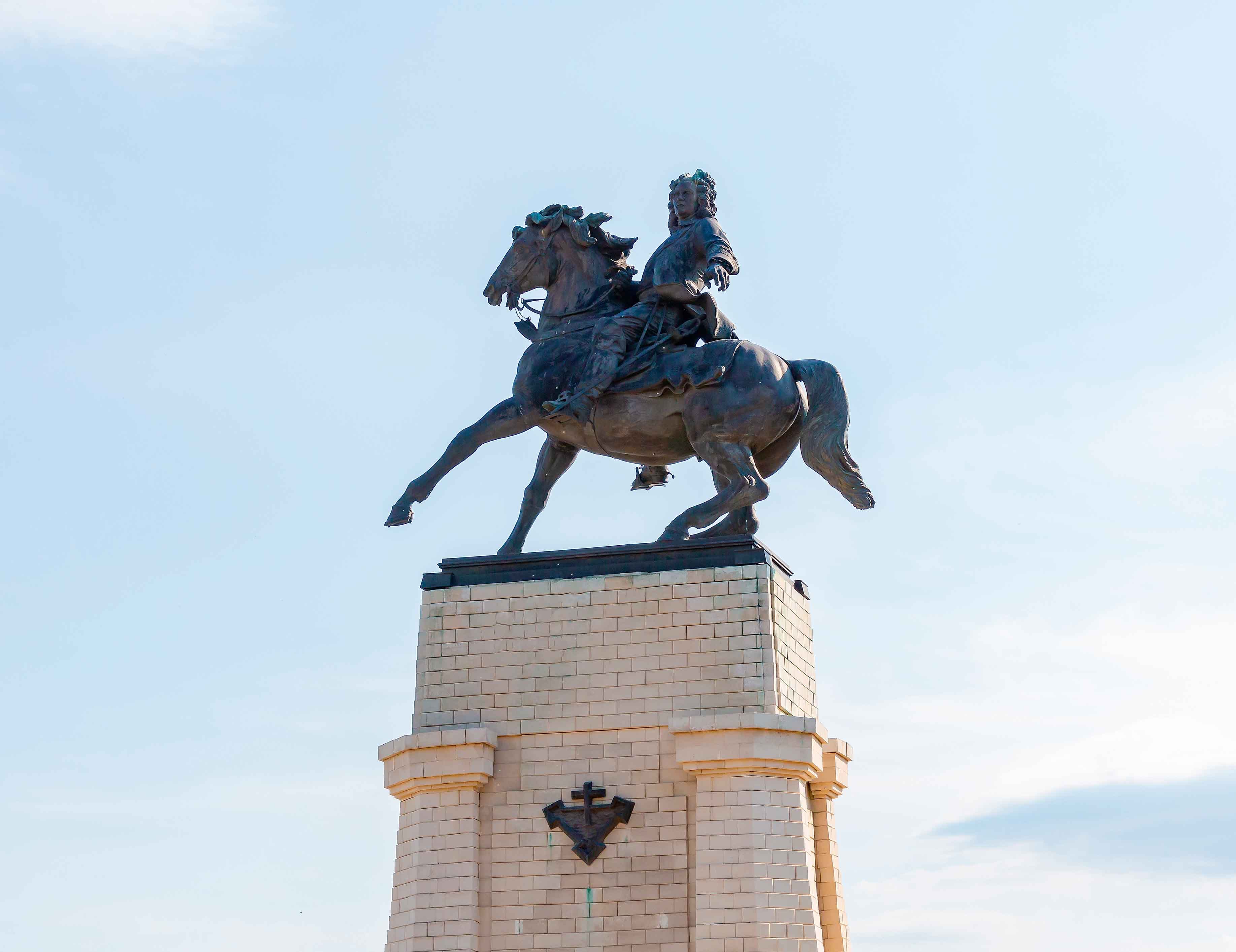 Памятник В.Н. Татищеву