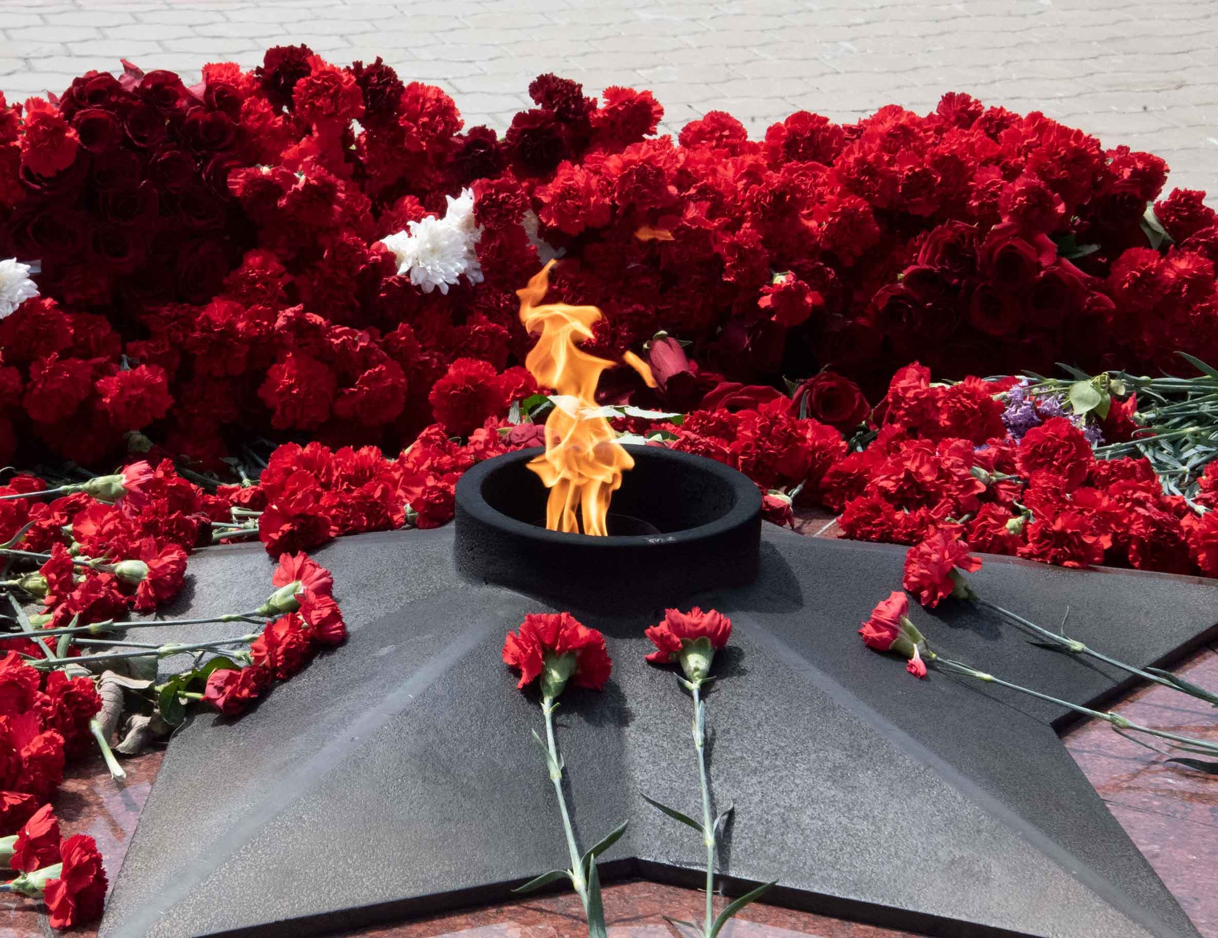 Мемориал в честь советских воинов, погибших в боях за освобождение Южного Сахалина и Курил