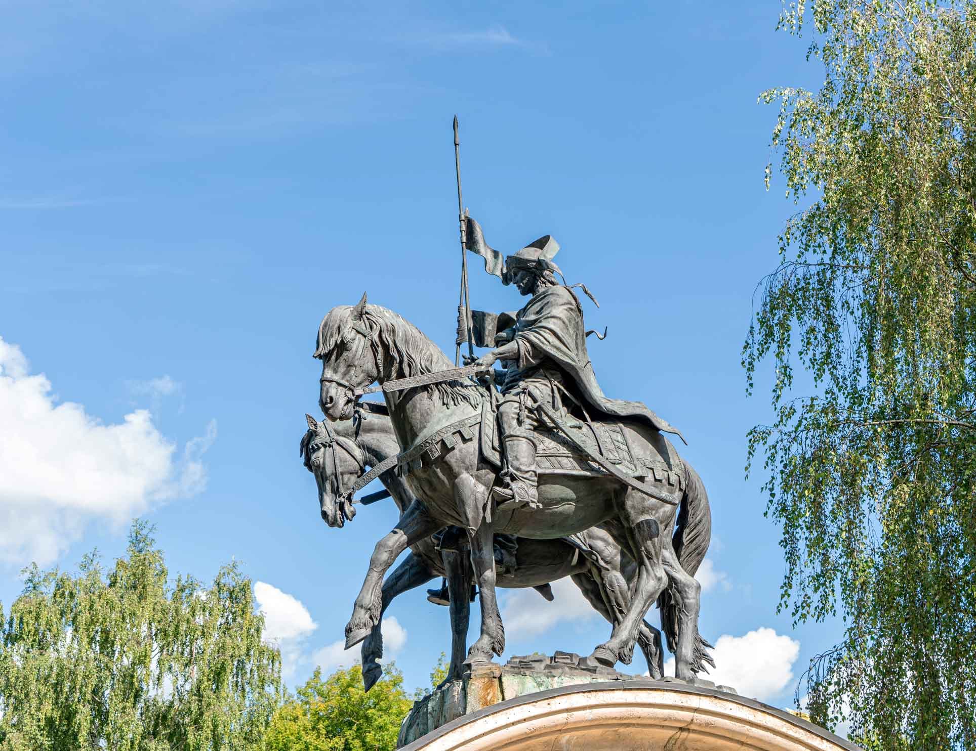 Памятник Борису и Глебу