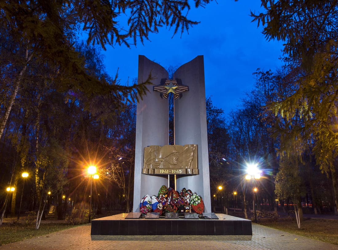 Памятник «Воинам-землякам, за Родину жизнь отдавшим»