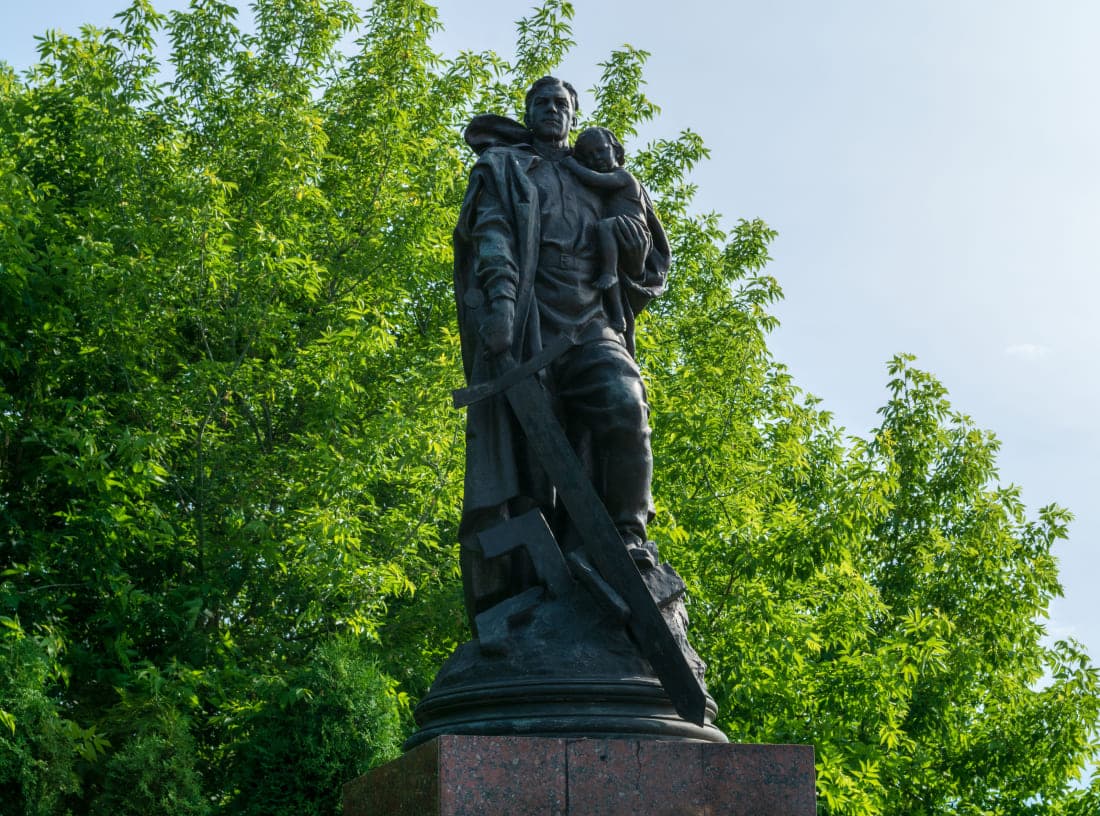 Памятник «Воину-освободителю»