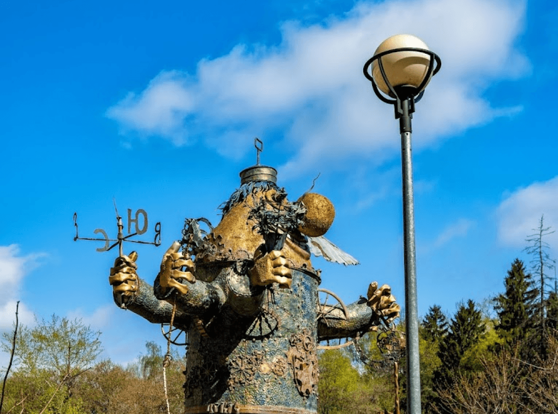 Памятник Громозеке