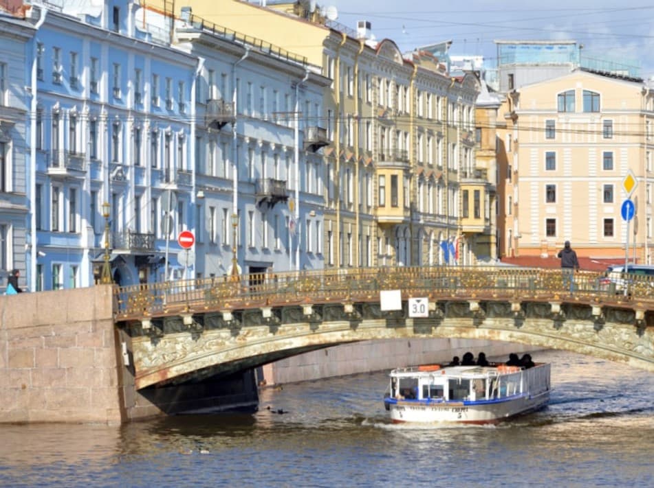 Большой Конюшенный мост