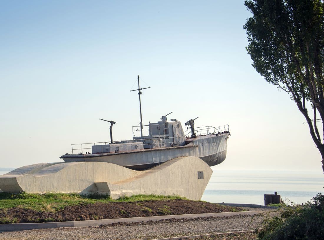 Памятник морякам Азовской военной флотилии