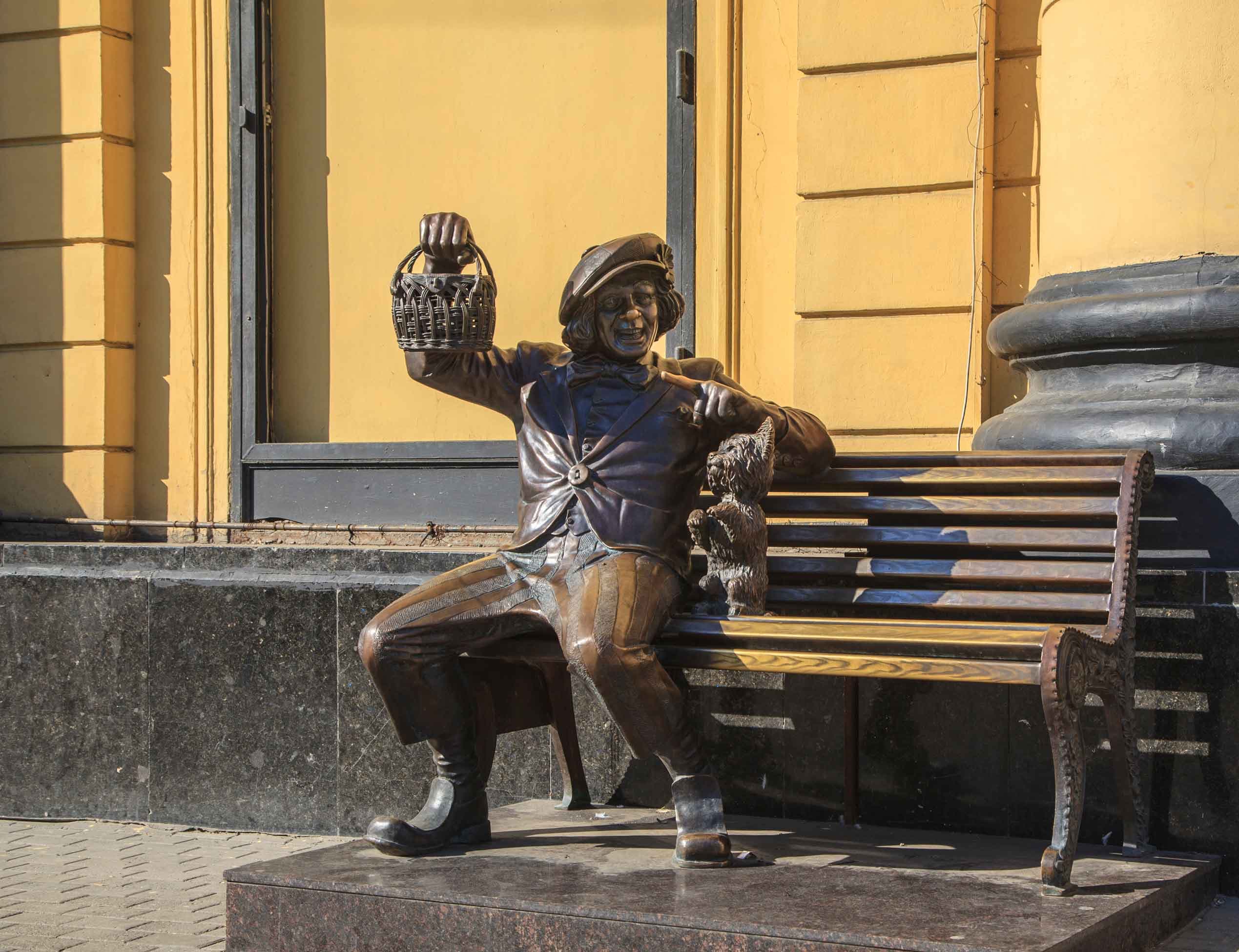 Памятник Олегу Попову