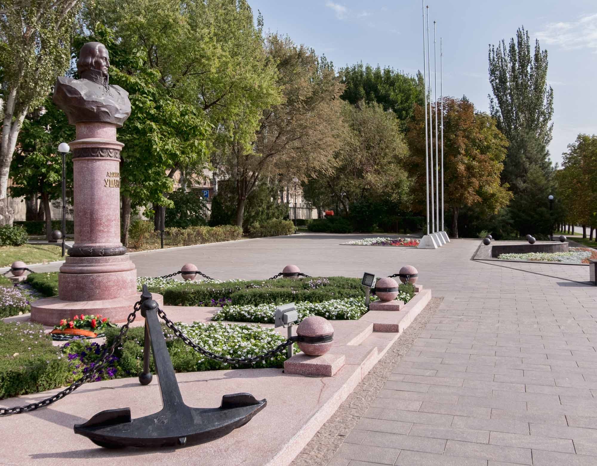 Памятник адмиралу Федору Ушакову 