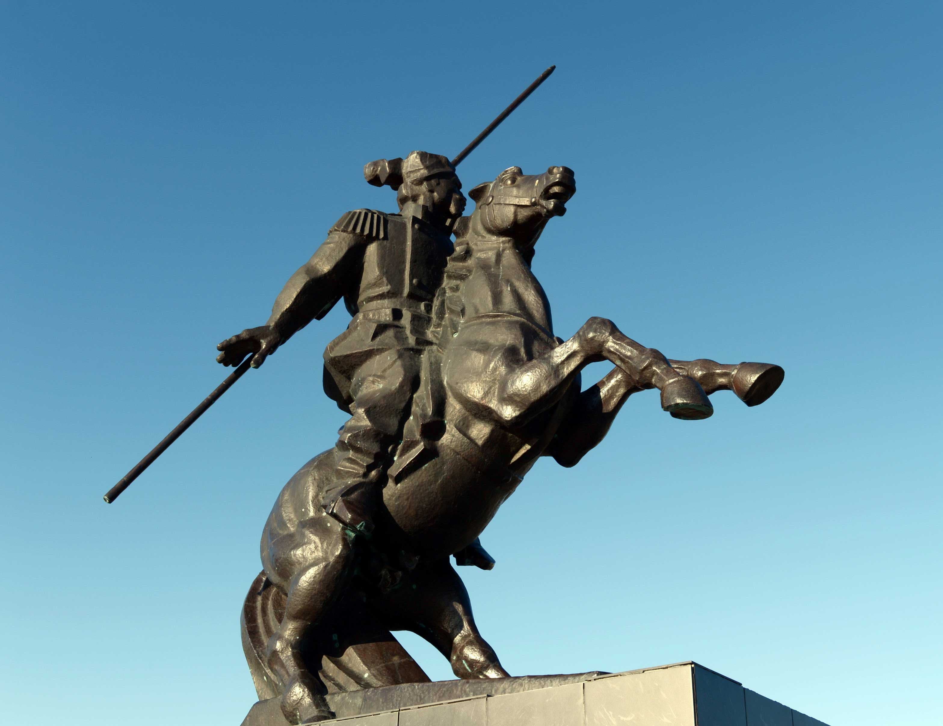 Памятник атаману Якову Бакланову
