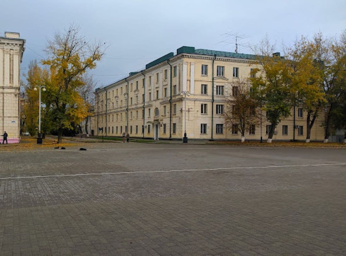 Октябрьская площадь