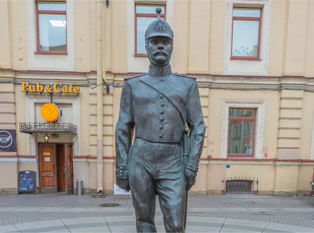 Памятник городовому