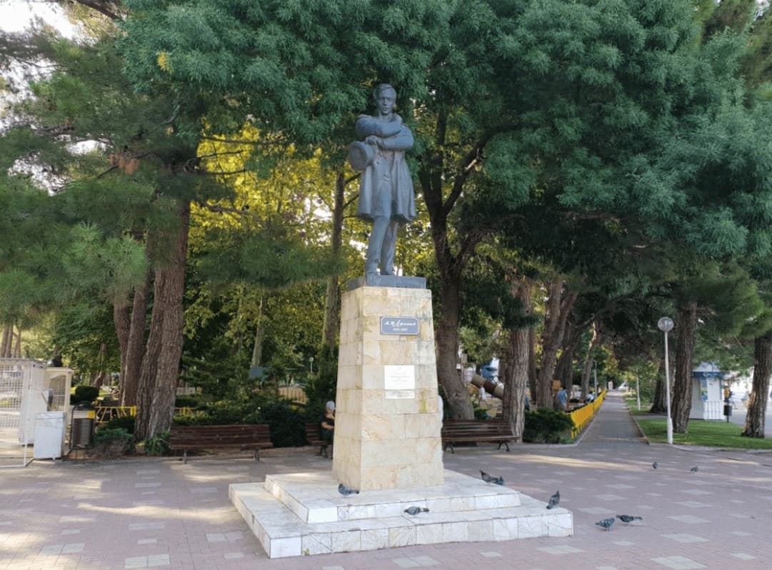 Памятник М.Ю. Лермонтову 