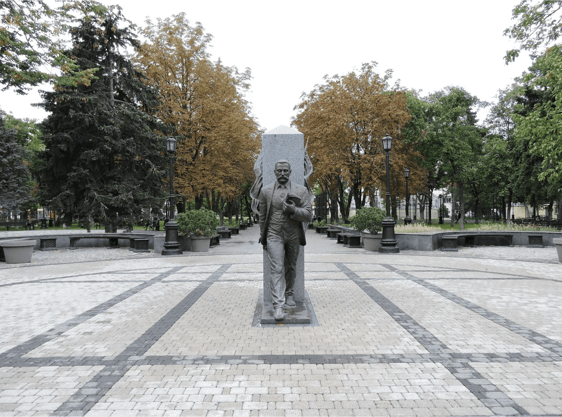 Памятник Ф.А. Щербине 
