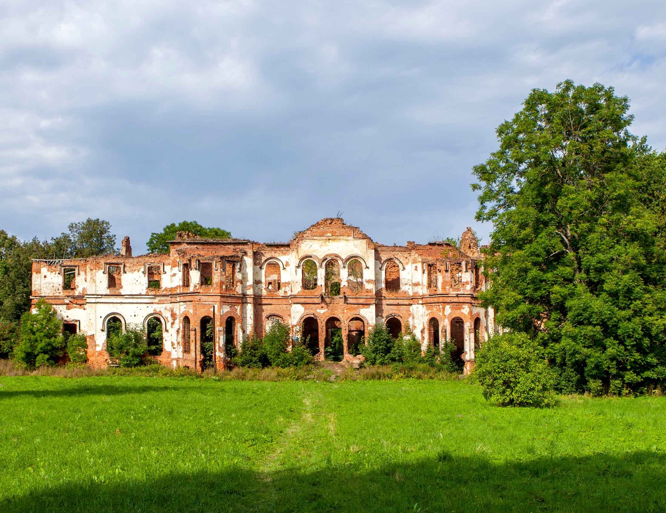 Усадьба Гостилицы