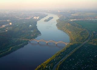 Водные лабиринты, музеи и таинственные пещеры: природа Нижнего Новгорода за два дня
