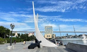 Корабельная набережная