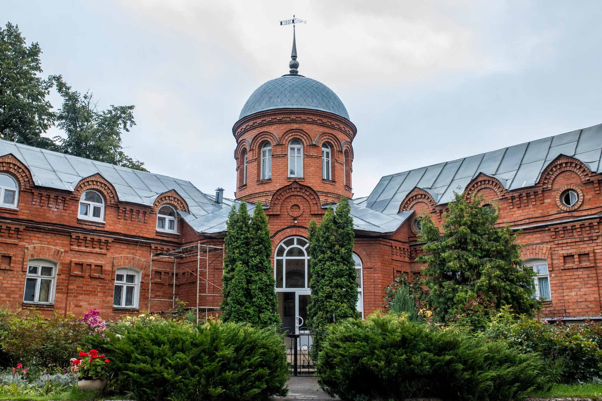 Введенский женский монастырь