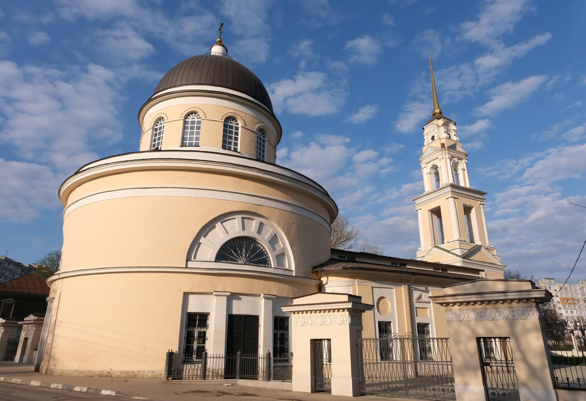 Храм Первоверховных Святых Апостолов Петра и Павла