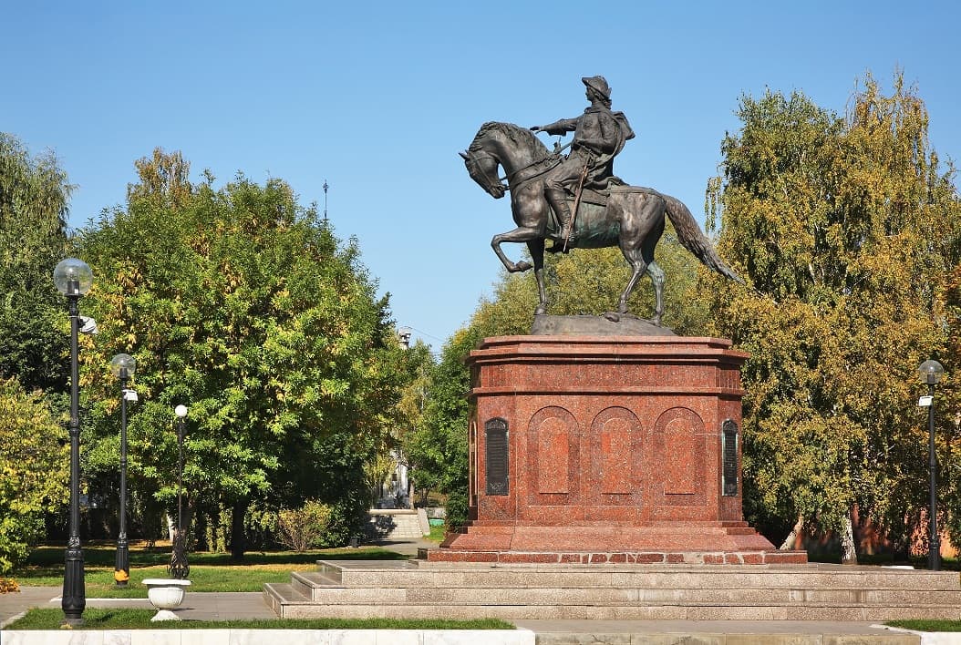 Памятник Петру I