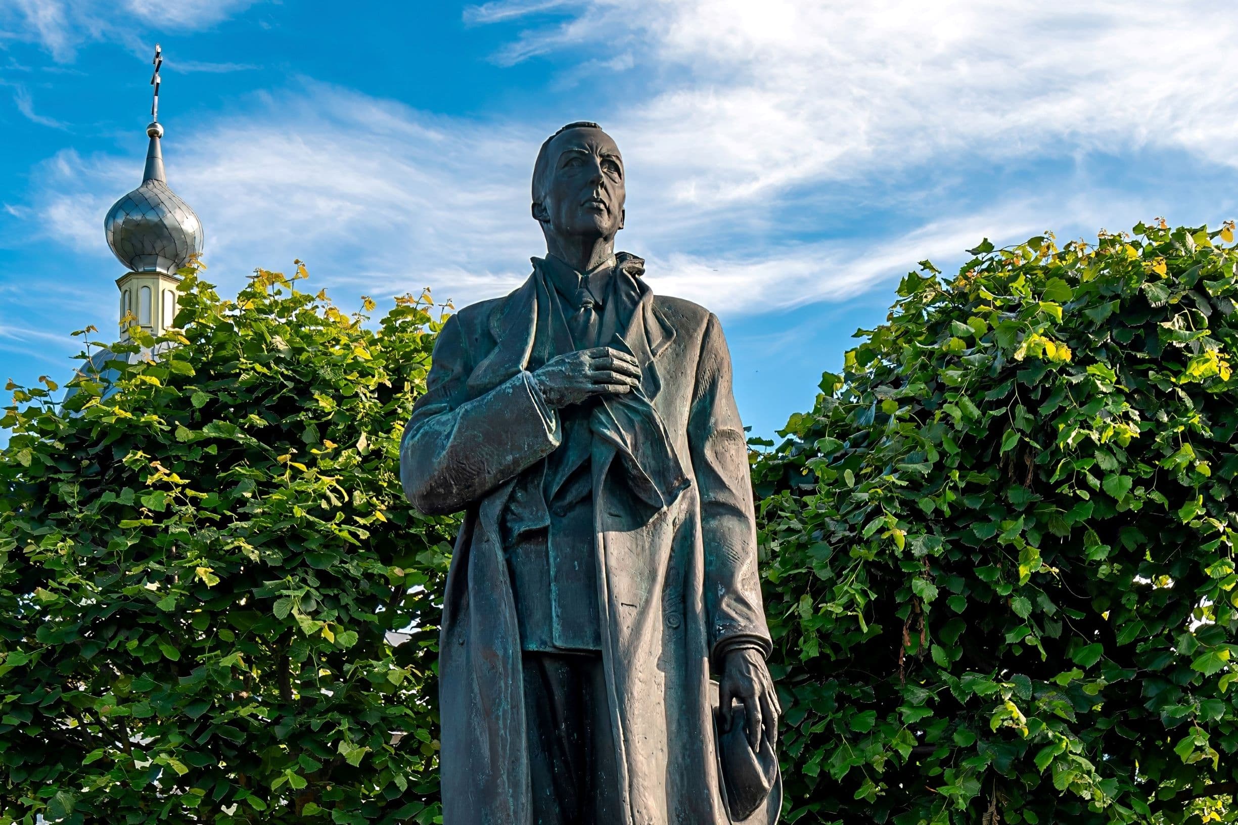 Памятник С. В. Рахманинову