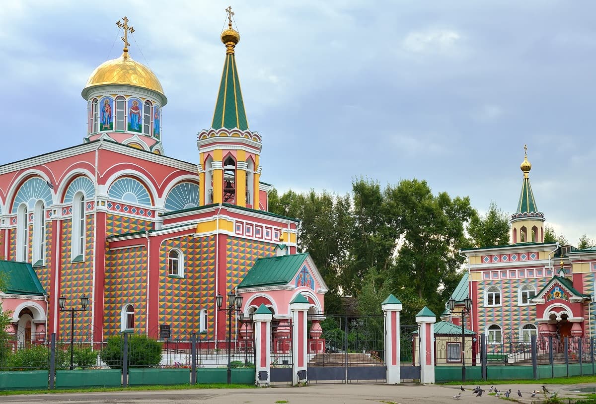 Градо-Абаканский храм в честь Равноапостольных Константина и Елены