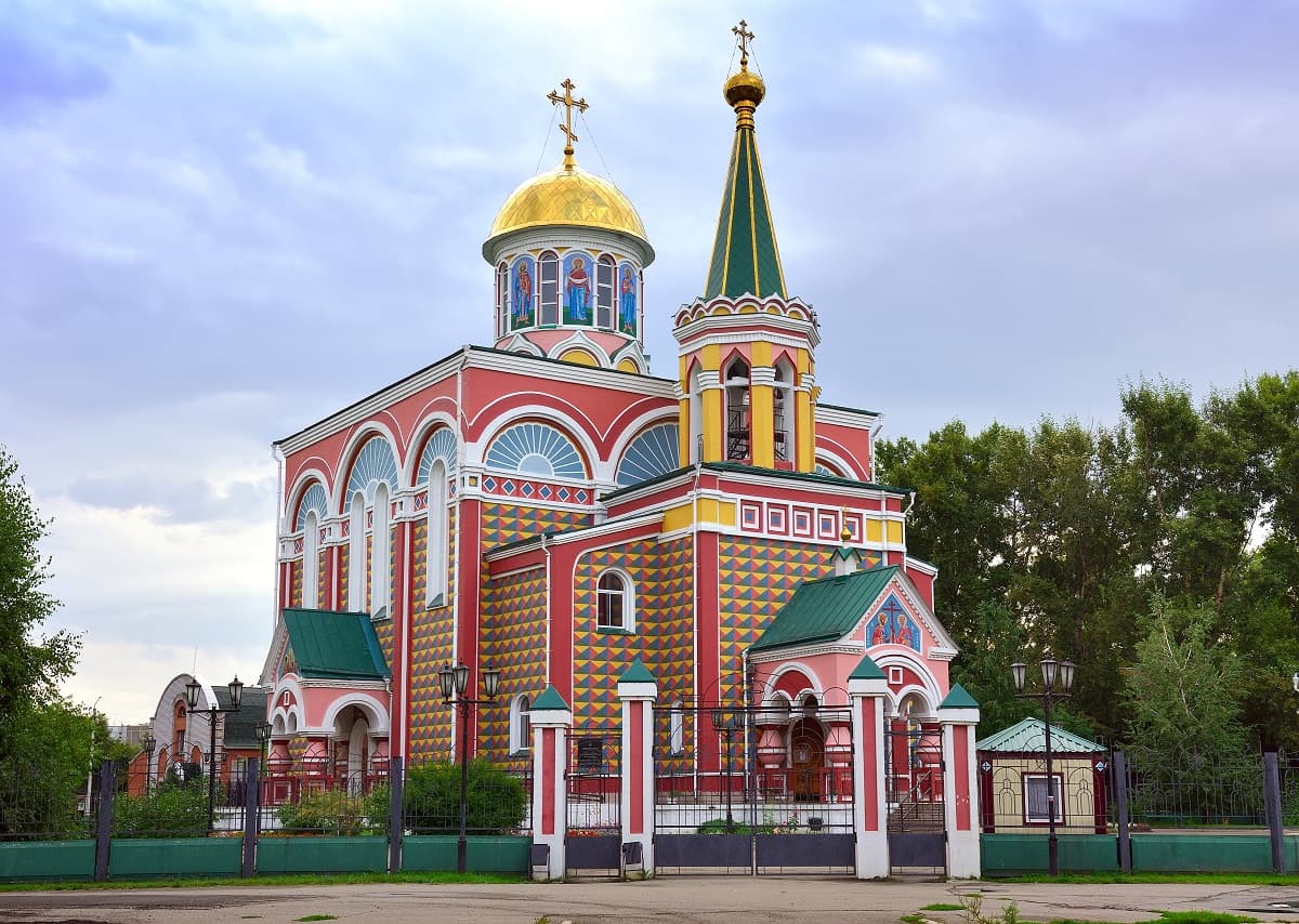 Градо-Абаканский храм в честь Равноапостольных Константина и Елены