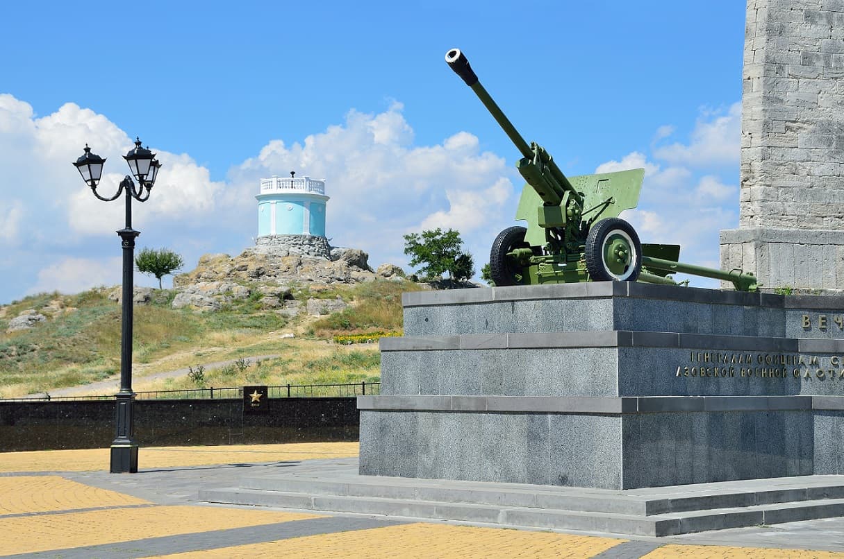 Вечный огонь на горе Митридат