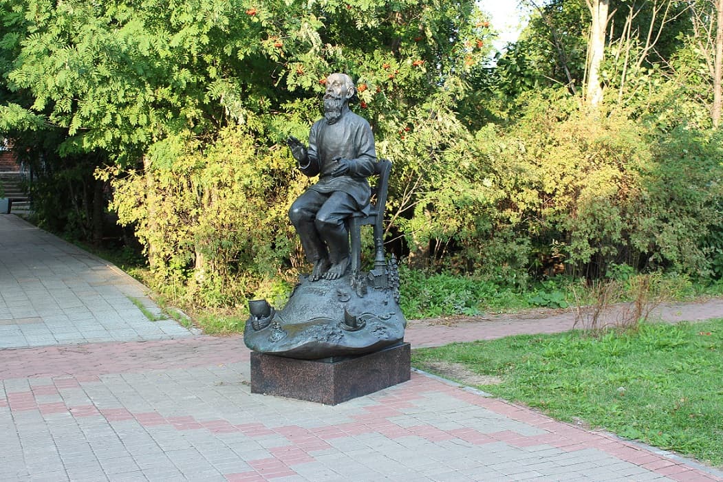 Памятник Борису Шергину