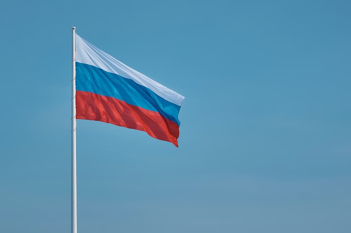 Флагшток на набережной