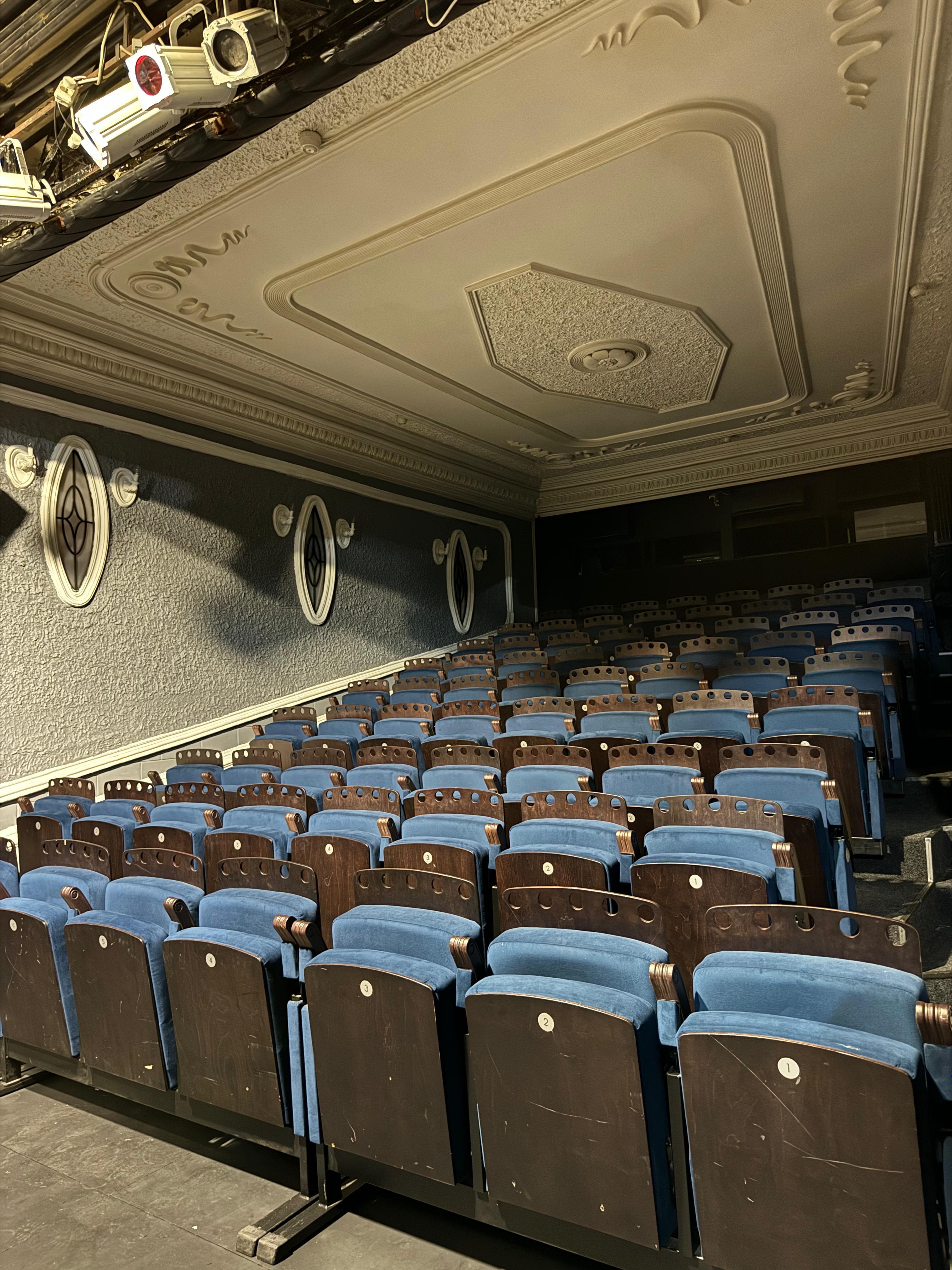 Московский драматический театр «Модерн» 