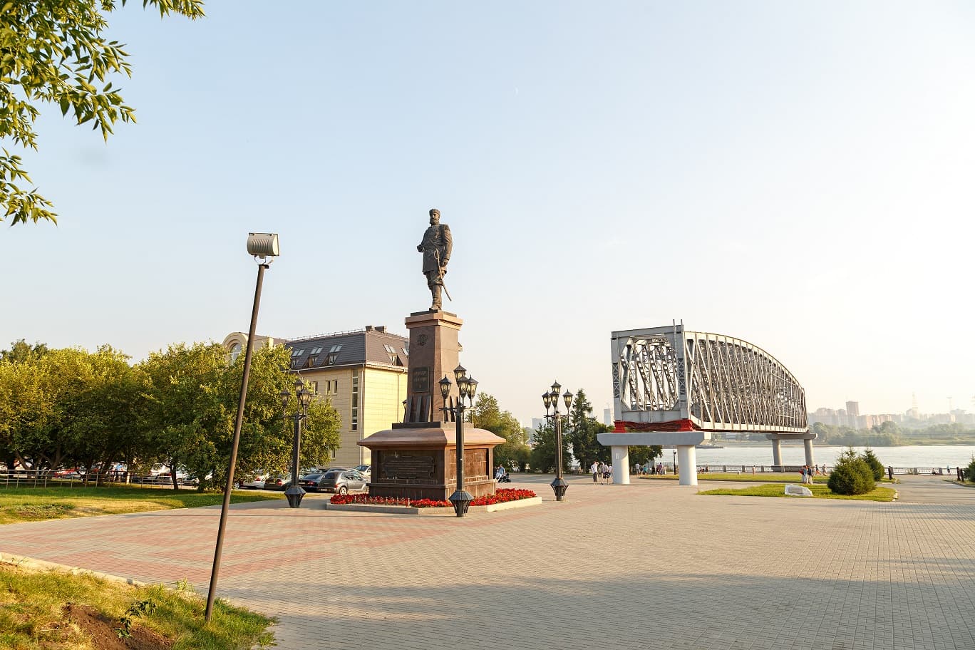 Памятник Александру III