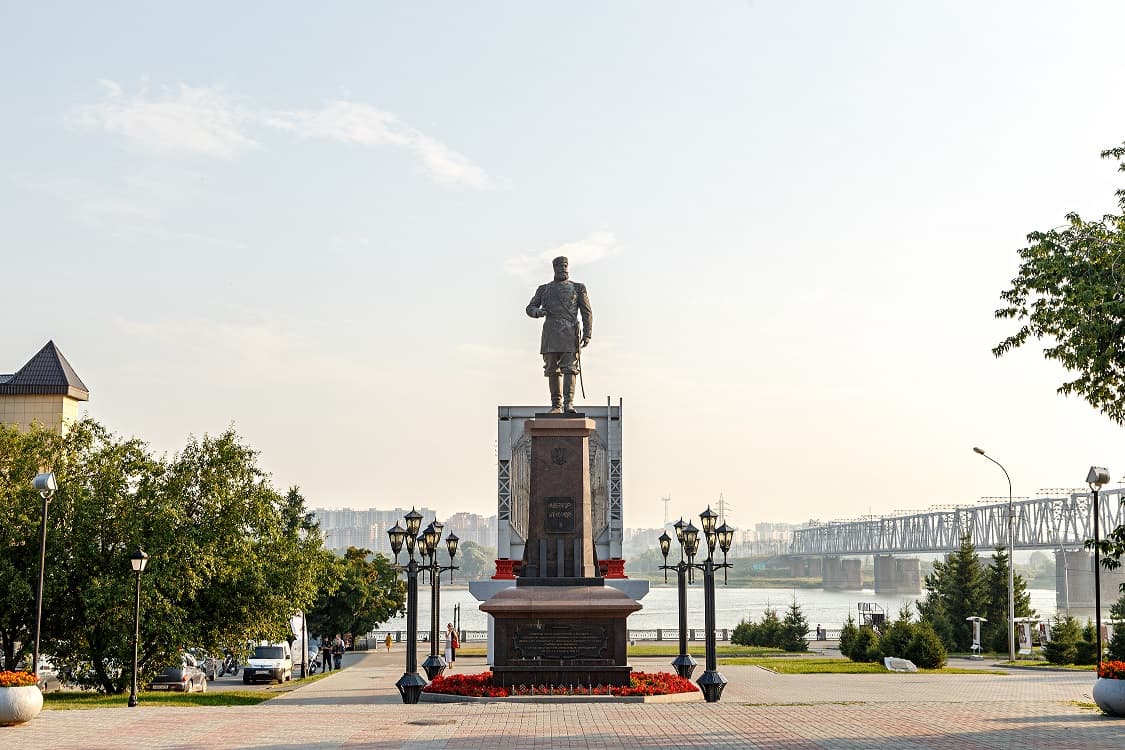 Памятник Александру III