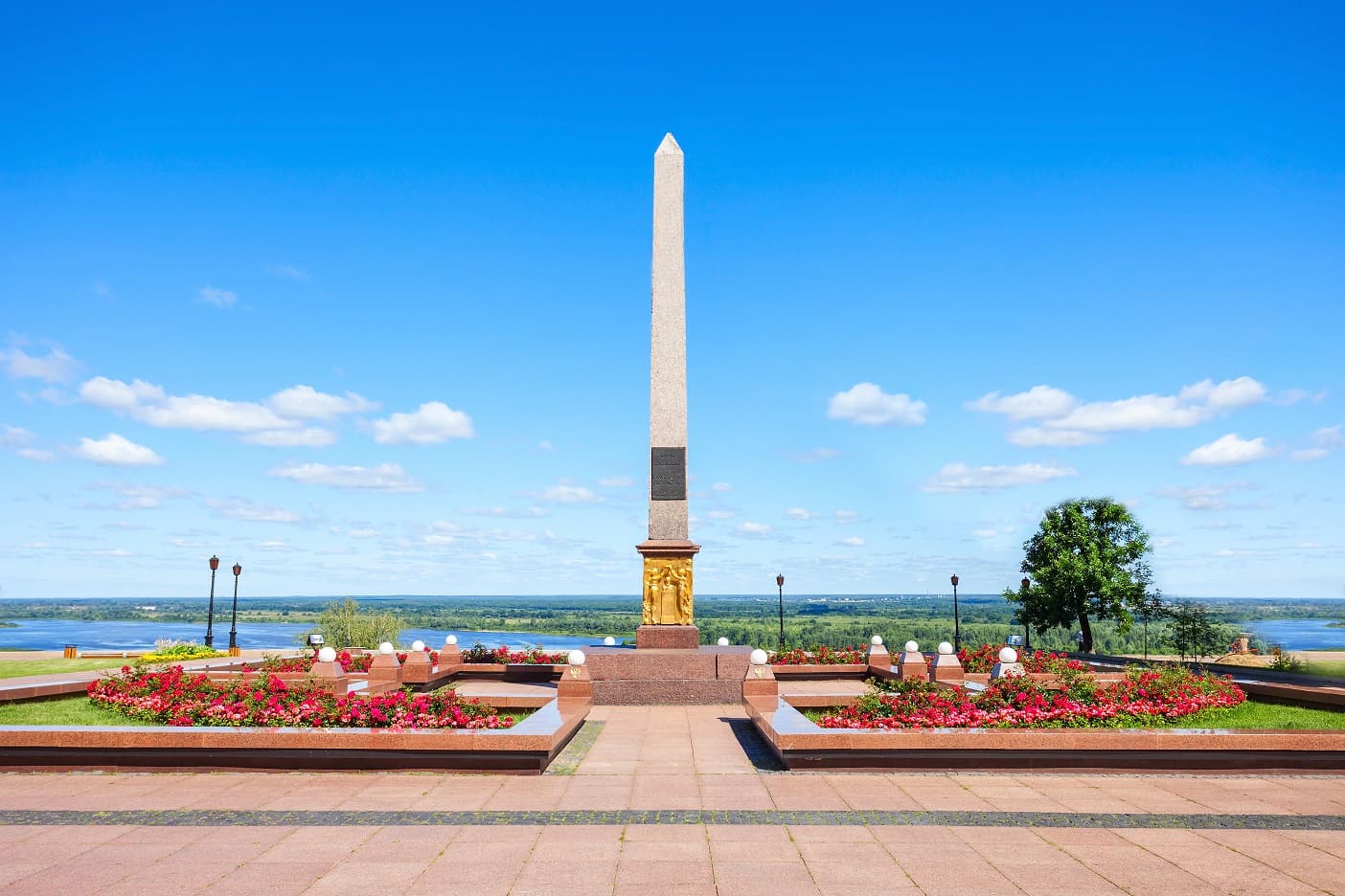 Обелиск в честь Минина и Пожарского 