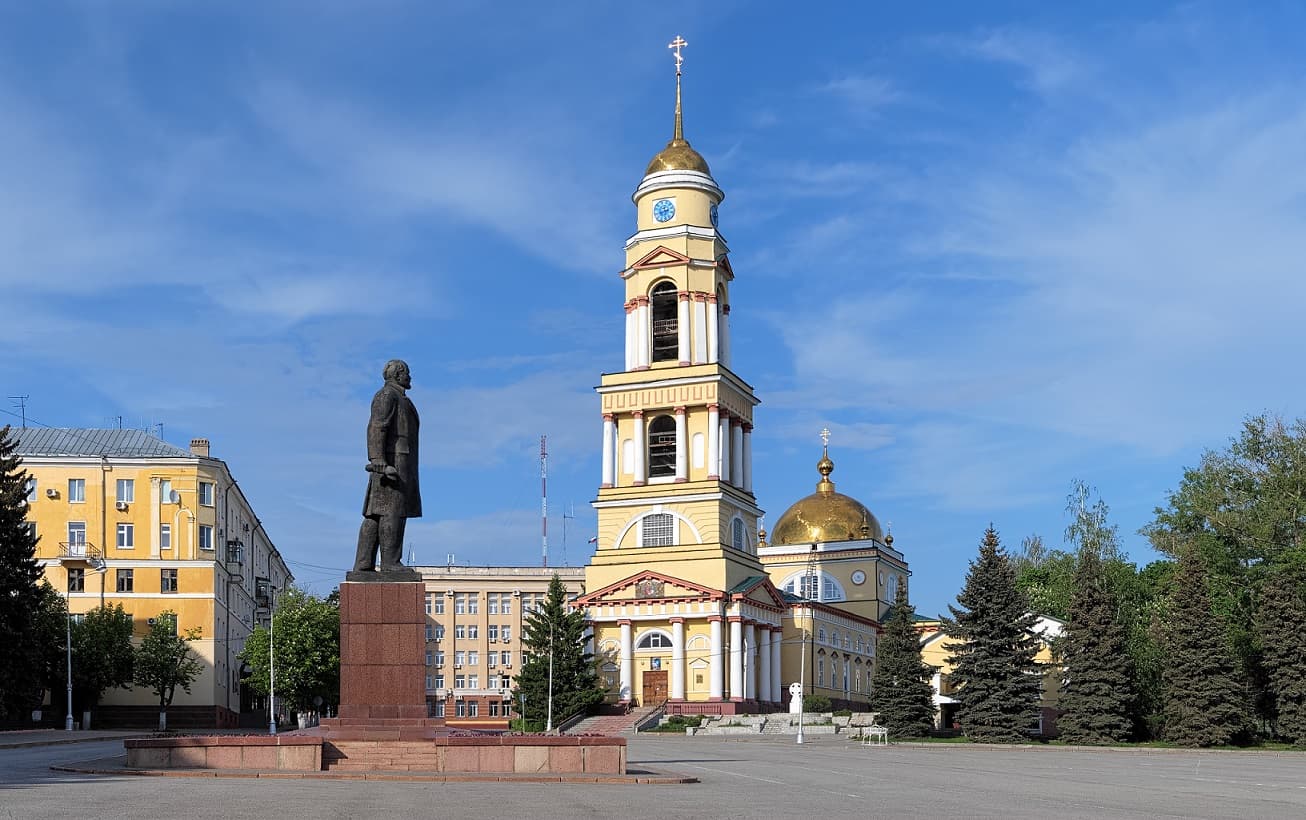 Памятник Ленину
